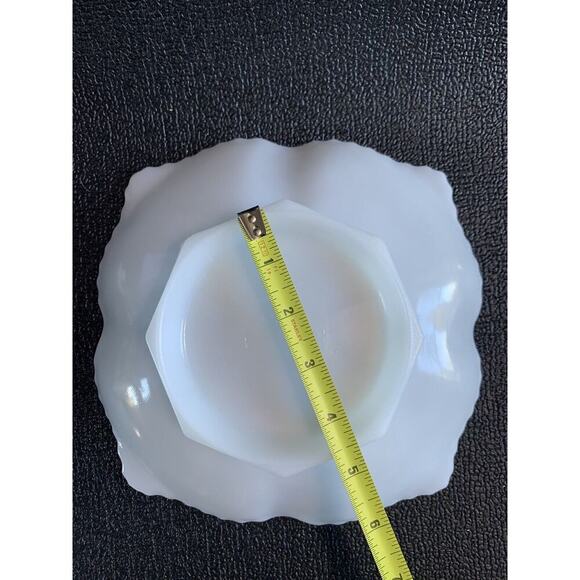 Vintage White Milk Glass Grape Harvest Anchor Hocking Low Fruit Bowl Short - Picture 5 of 13